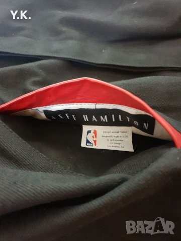 Оригинално мъжко двулицево яке Chicago Bulls NBA Disigned by Jeff Hamilton , снимка 10 - Якета - 39092058