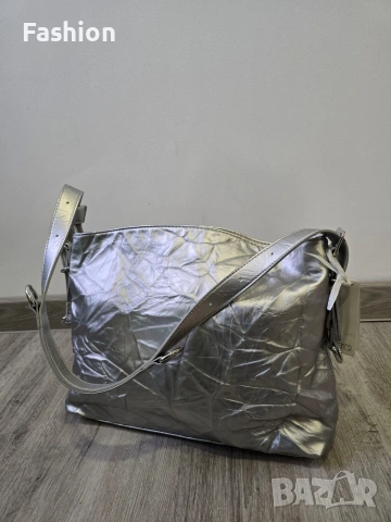Нова жестока сребърна дамска чанта по модел на DIESEL., снимка 6 - Чанти - 53946527