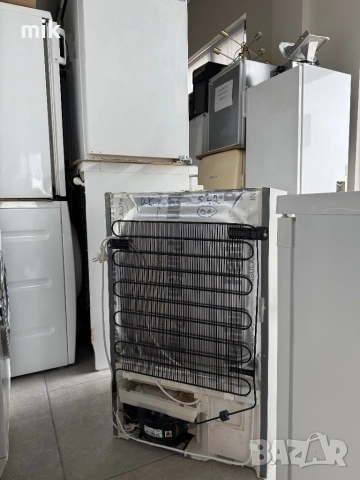 Малък хладилник за вграждане Сименс, снимка 9 - Хладилници - 53996246