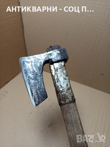 Соц Стара Ръчно Кована Селска Брадвичка Брадва Тегло 0.800кг., снимка 5 - Антикварни и старинни предмети - 51370845