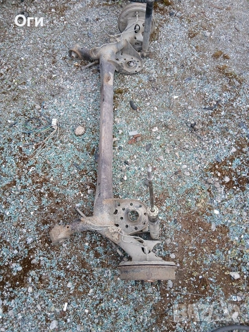 Заден мост за Тойота Ярис 05-12г.