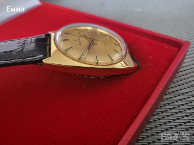 Колекционерски часовник ZENITH SPORTO, снимка 3 - Колекции - 52874306