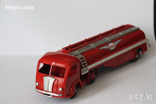DINKY TOYS PANHARD ESSO ЦИСТЕРНА КАМИОН МОДЕЛ КОЛИЧКА, снимка 4 - Колекции - 53237025