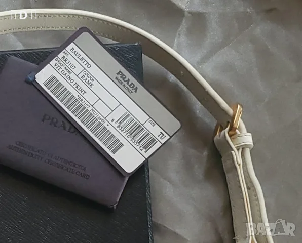 PRADA оригинална малка чантичка, снимка 13 - Чанти - 54498785