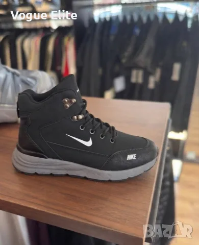 Черни спортни обувки Nike тип боти