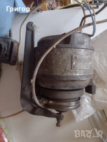 Продавам електромотори от шевна машина, снимка 4 - Електродвигатели - 45210395