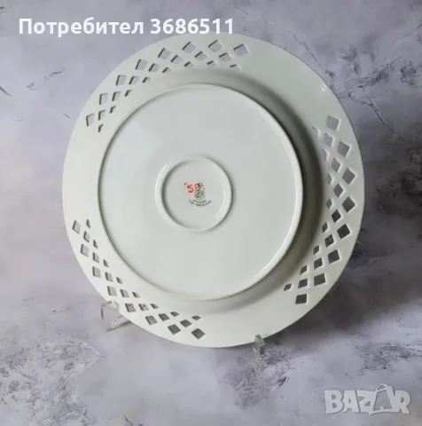 Порцеланова чиния, снимка 2 - Декорация за дома - 47400516