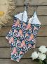 Нов цял бански костюм с дълбоки V-образни презрамки с цветя от кашу и триъгълник, 5цвята , снимка 17