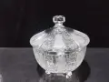 кристална бонбониера купа с капак , снимка 1