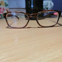 Модерни нови очила, снимка 1 - Слънчеви и диоптрични очила - 30761463
