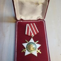 Орден 9ти септември първа степен с мечове и кутия, снимка 1 - Антикварни и старинни предмети - 44438727