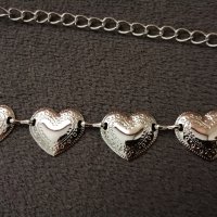 Метален колан бижу верижка с блестящи сърца в сребрист цвят, снимка 4 - Колани - 42178853