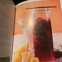 Продавам нова лукзозно издание на  книга на немски за рецепти  на плодови сладки , снимка 6 - Други - 38815235