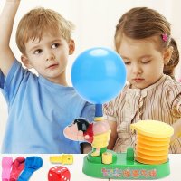 Забавна детска игра със зарчета и количка за надуване на балони, снимка 2 - Коли, камиони, мотори, писти - 42197941