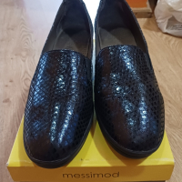 Дамски обувки ест.кожа на Messimod , снимка 1 - Маратонки - 44777494