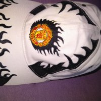 Манчестър Юнайтед лятна шапка регулируема реверсабле, снимка 2 - Футбол - 37447644