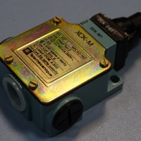 Краен изключвател Telemecanique limit switch XCK-M 102, снимка 6 - Резервни части за машини - 35058032