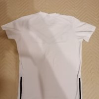 Оригинална тениска на Fendi размер M, снимка 4 - Тениски - 38296801
