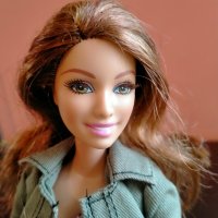 Колекционерска кукла Teresa Barbie Style Тереза Барби CFM78, снимка 16 - Колекции - 40619590