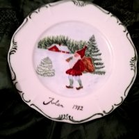 Авторска Коледна порцеланова чиния, снимка 2 - Колекции - 37911363
