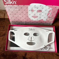 SILK'N LED Face Mask 100 маска за лице със светлинна терапия, снимка 2 - Други - 44682276