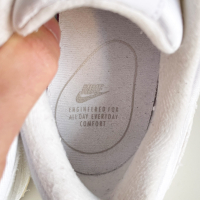 Обувки Nike Air Max 1 - Triple White 43, снимка 6 - Маратонки - 44687236