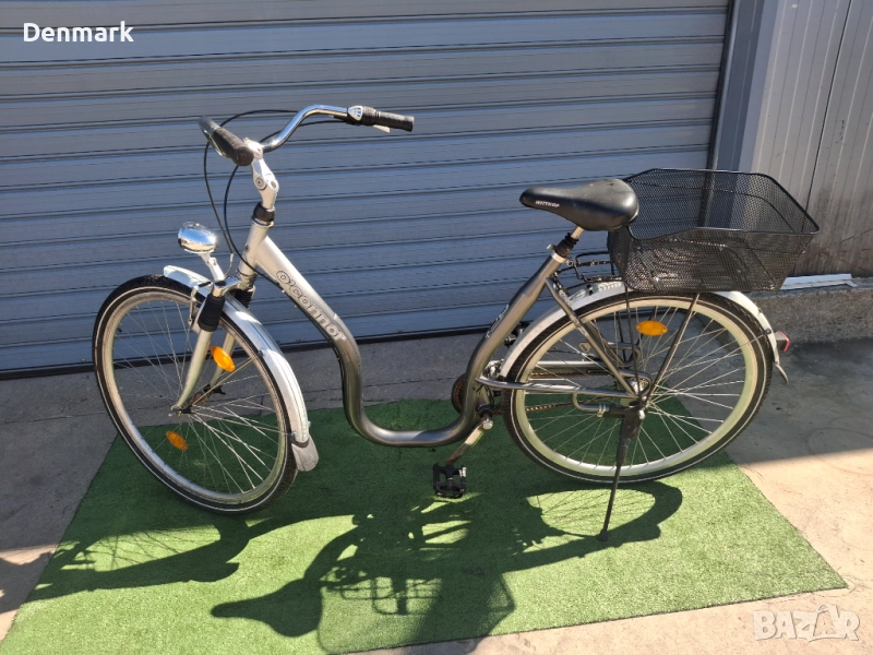 Дамски велосипед 28 цола , снимка 1