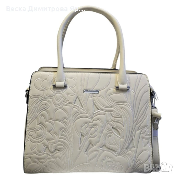 Елегантна дамска чанта с флорален релеф, снимка 1