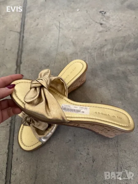 Златисти чехли, снимка 1