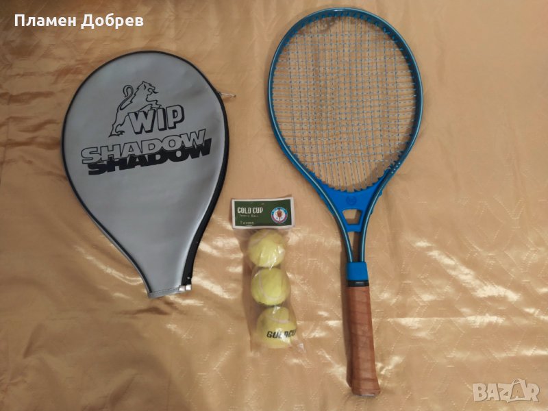 Продавам тенис ракета, чисто нова, в комплект с три топки и калъф, снимка 1