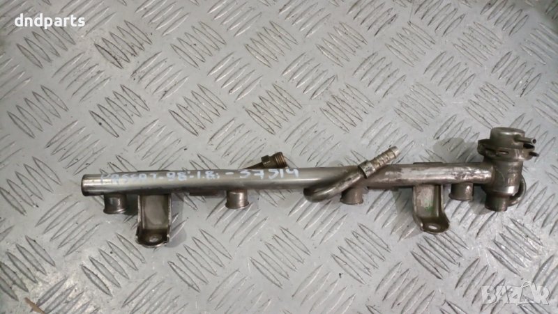 Горивна рейка VW Passat 1.8i 1998г.	, снимка 1