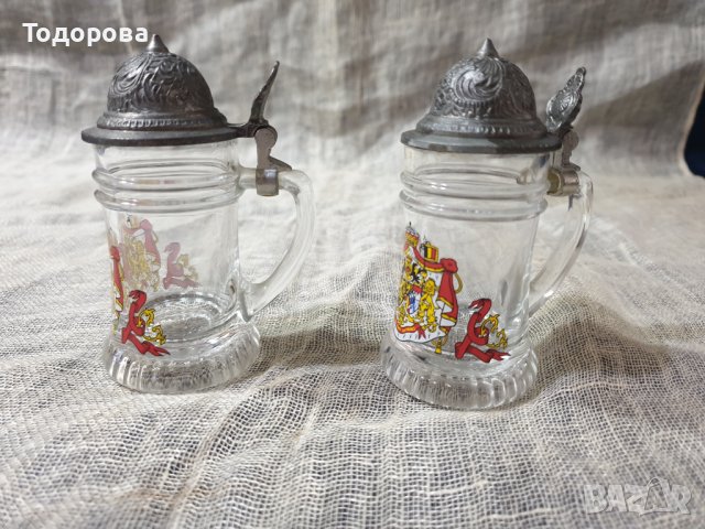 Малки стъклени халбички с капачета