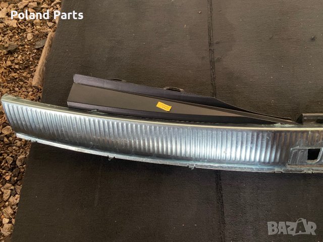 НОВА Лайсна около заключалка багажник/заден капак за Ауди КЮ 7 КЮ7 3.0 4.2 Фейслифт/Audi Q7 Facelift, снимка 2 - Части - 39388686