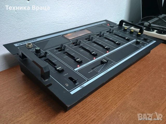 Аудио стерео предусилвател-миксер с вграден ехо ефект. Изпращам видео. , снимка 2 - Ресийвъри, усилватели, смесителни пултове - 53891474