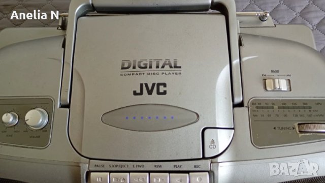 Касетофон JVC, снимка 8 - Радиокасетофони, транзистори - 51005863