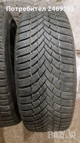 Зимни гуми 215 45 18 , снимка 3 - Гуми и джанти - 52385307