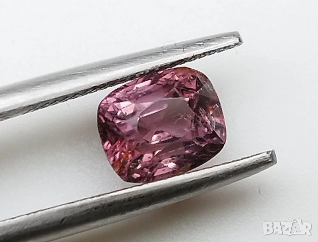 Шпинел от Мианмар с интензивен Падпараджа цвят 1.09кт.! Нов!, снимка 7 - Други - 50499224