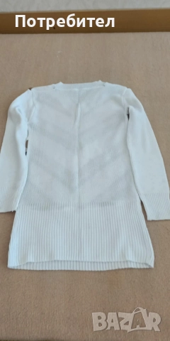 Вълнен пуловер с остро деколте S-М, снимка 5 - Блузи с дълъг ръкав и пуловери - 51852329