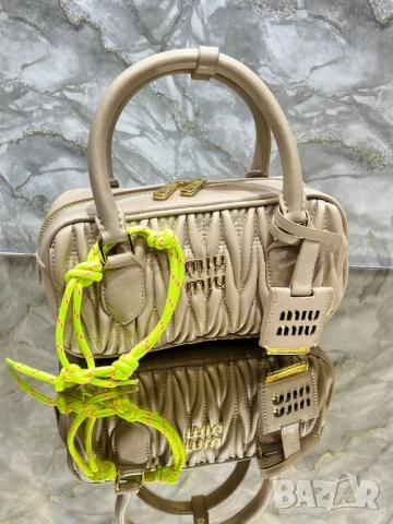чанти Miu Miu , снимка 8 - Чанти - 50608348