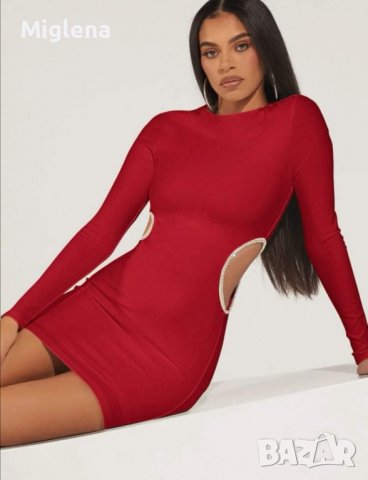 Атрактивна рокля в червено 