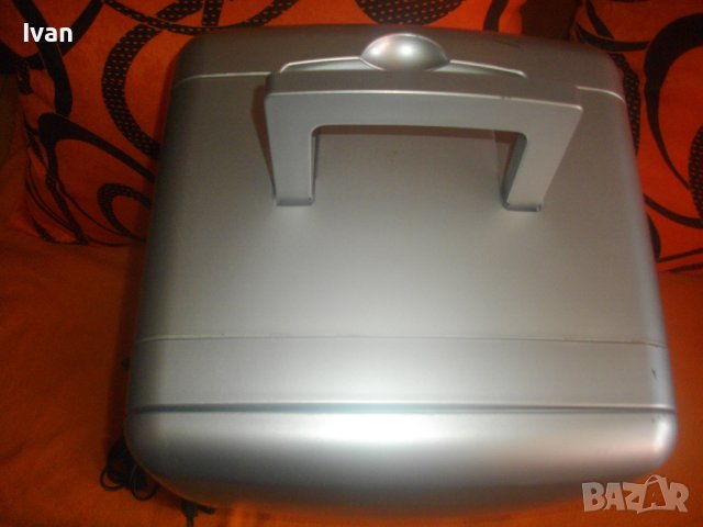 Немски Мини Хладилник-Голям-16л-Работи На 220 Волта и на 12 Волта в Автомобил-Студено/Топло-220V/12V, снимка 13 - Хладилници - 42715800