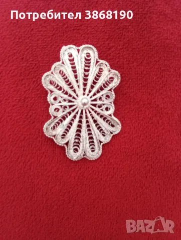 Малка сребърна брошка за ревер, снимка 3 - Колиета, медальони, синджири - 50322168