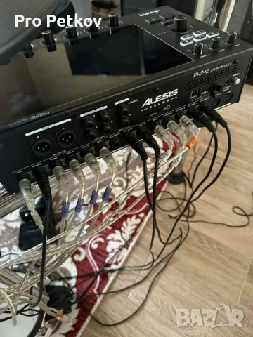 Модул за барабани - Alesis Strata Prime, снимка 2 - Ударни инструменти - 56372761