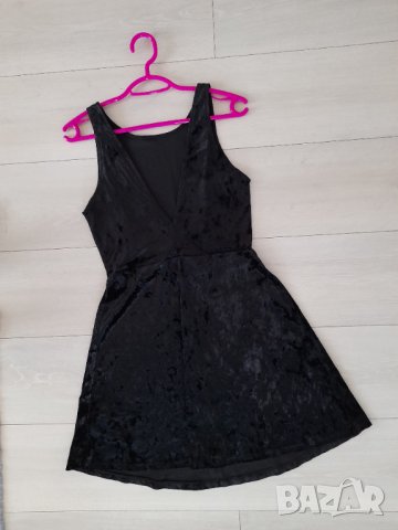 Дамска рокля от кадифе, снимка 2 - Рокли - 37467439