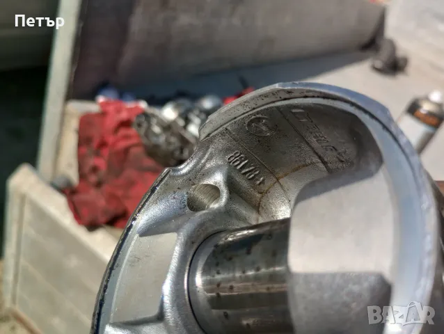 Бутало тойота Авенсис рав 4 Корола версо 2.2дизел код мотор 2AD, снимка 4 - Части - 50019570