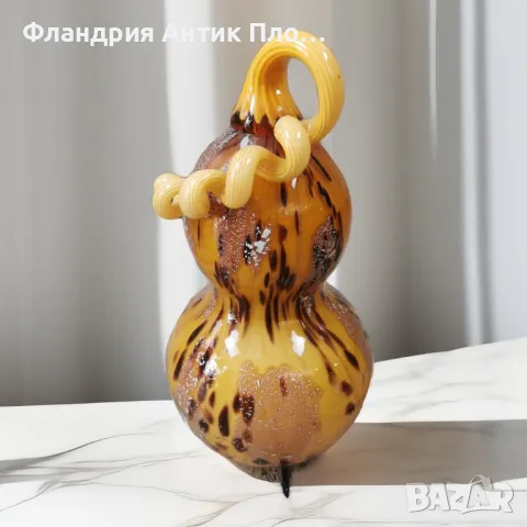 Жълта тиква от цветно стъкло 