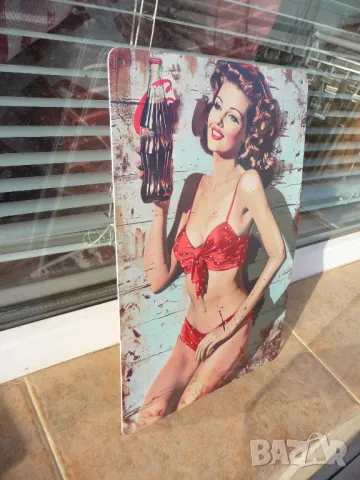 Метална табела Coca Cola момиче с червен бански червенокоса секси, снимка 2 - Рекламни табели - 49832636