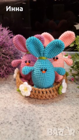 Великденски подаръци. Три зайчета в гнездото. Плетена играчка. Ръчно изработени., снимка 7 - Романтични подаръци - 39875113