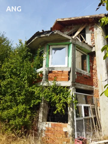 Продава къща близо до гр.София с 1 дк.двор , снимка 11 - Къщи - 56425174