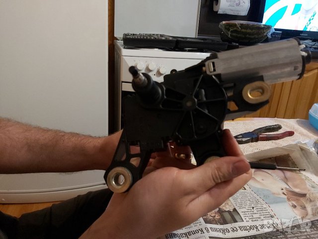 Мотор за задна чистачка VW Passat b 5.5 2001 комби, снимка 2 - Части - 33908879